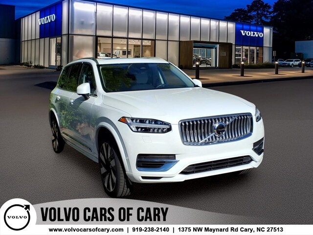 2024 Volvo XC90 plug-in hybrid T8 Plus 6-Seater SUV