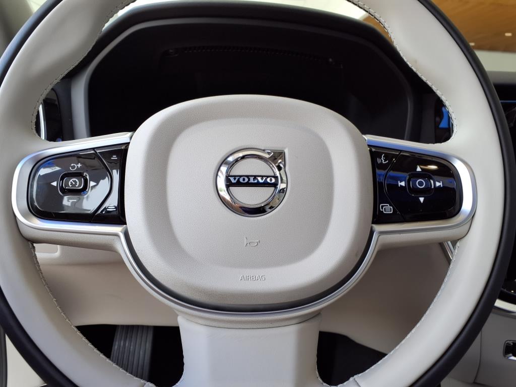 2025 Volvo V60 Cross Country Plus - Photo 21