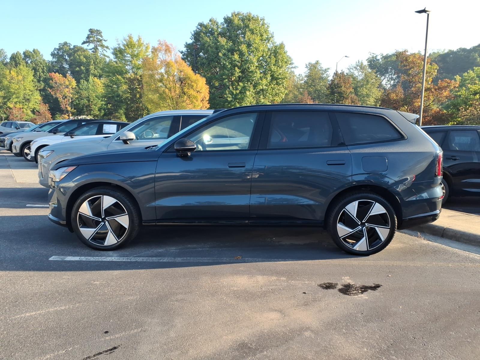 Used 2025 Volvo EX90 Ultra with VIN 7JDE23KL7SG000703 for sale in Cary, NC