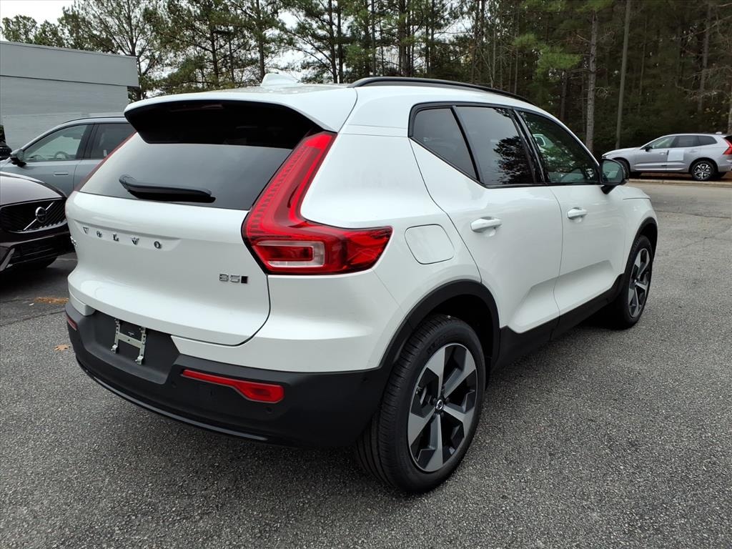 New 2026 Volvo XC40 B5 Plus SUV