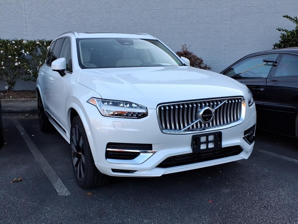 Certified 2023 Volvo XC90 Recharge Plug-In Hybrid Ultimate 6-Seater SUV