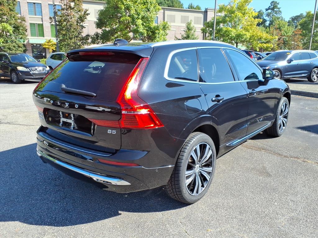 2023 Volvo XC60 B5 Plus photo 3