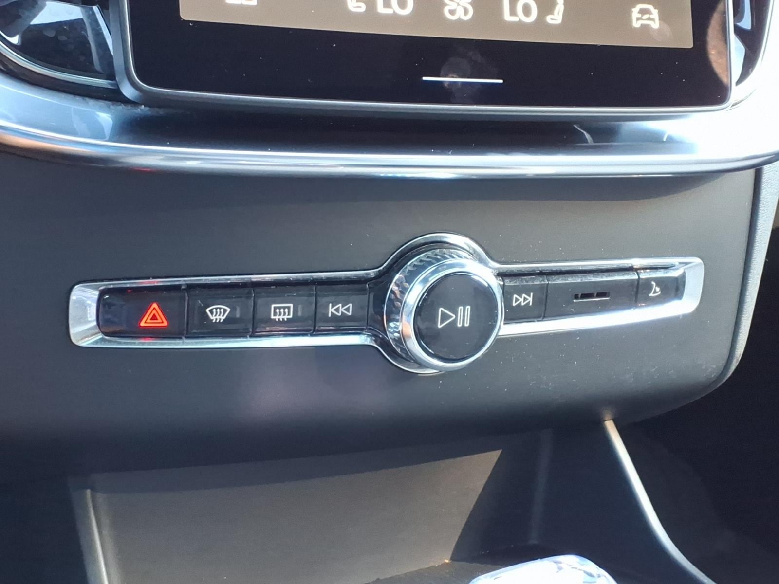 2026 Volvo XC90 Plus - Photo 20