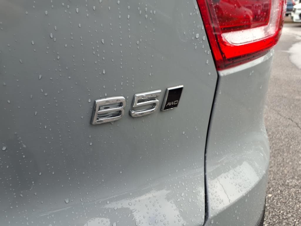2026 Volvo XC40 Plus - Photo 6