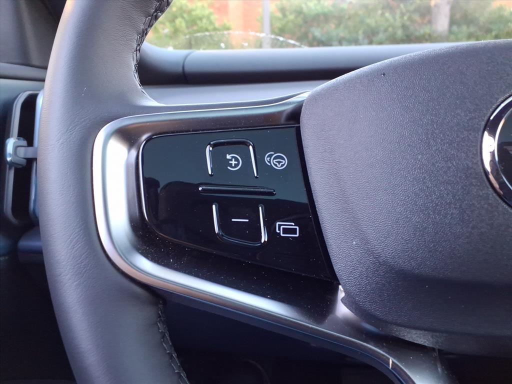 2025 Volvo EX30 Plus - Photo 20