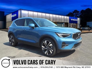 2025 Volvo XC40 B5 Plus Bright Theme AWD SUV
