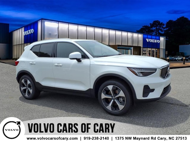 2025 Volvo XC40 B5 Core Bright Theme SUV
