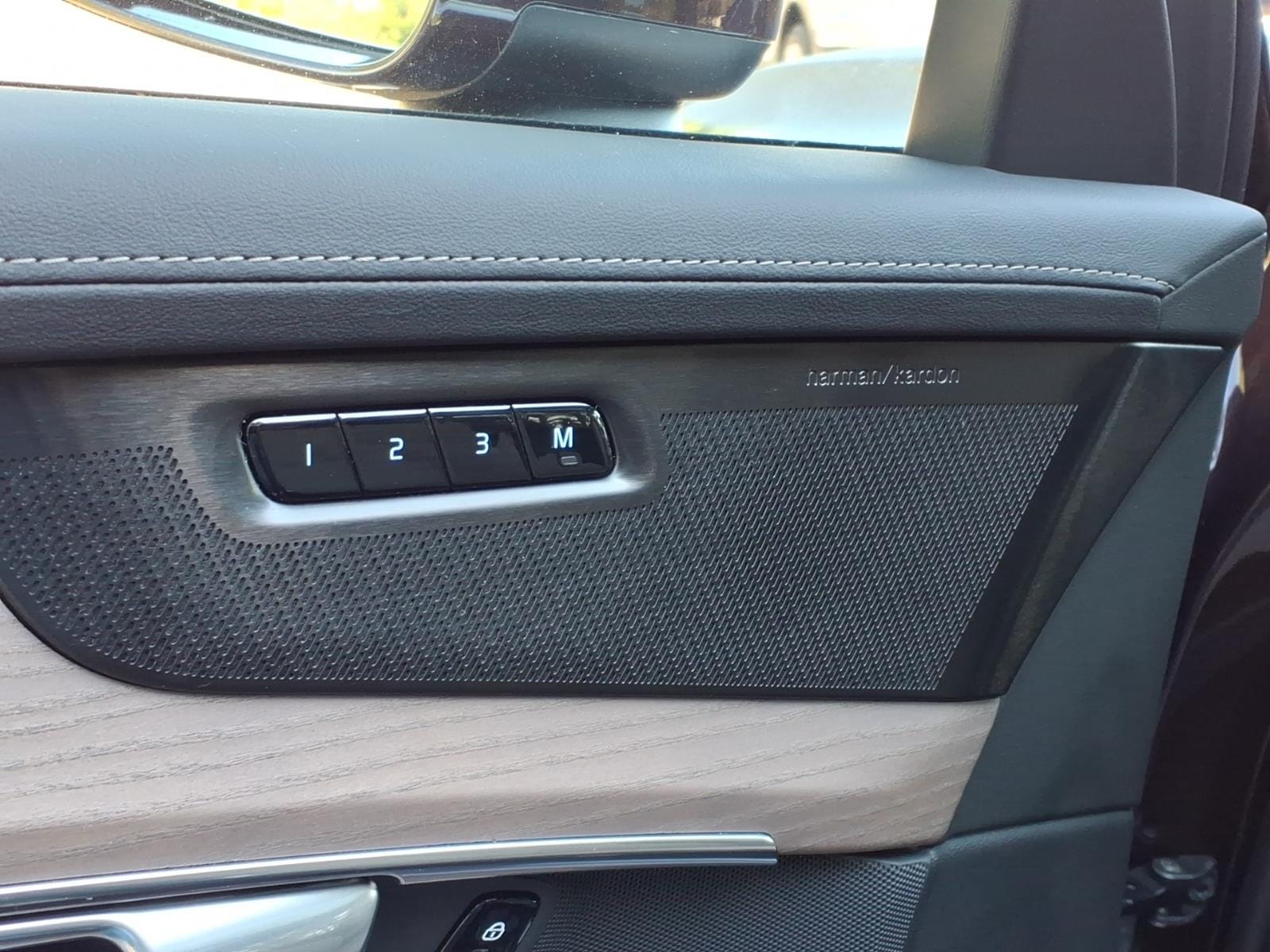 2026 Volvo XC90 Plus - Photo 12