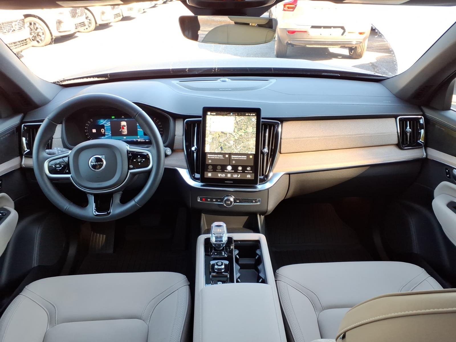 2026 Volvo XC90 Plus - Photo 10