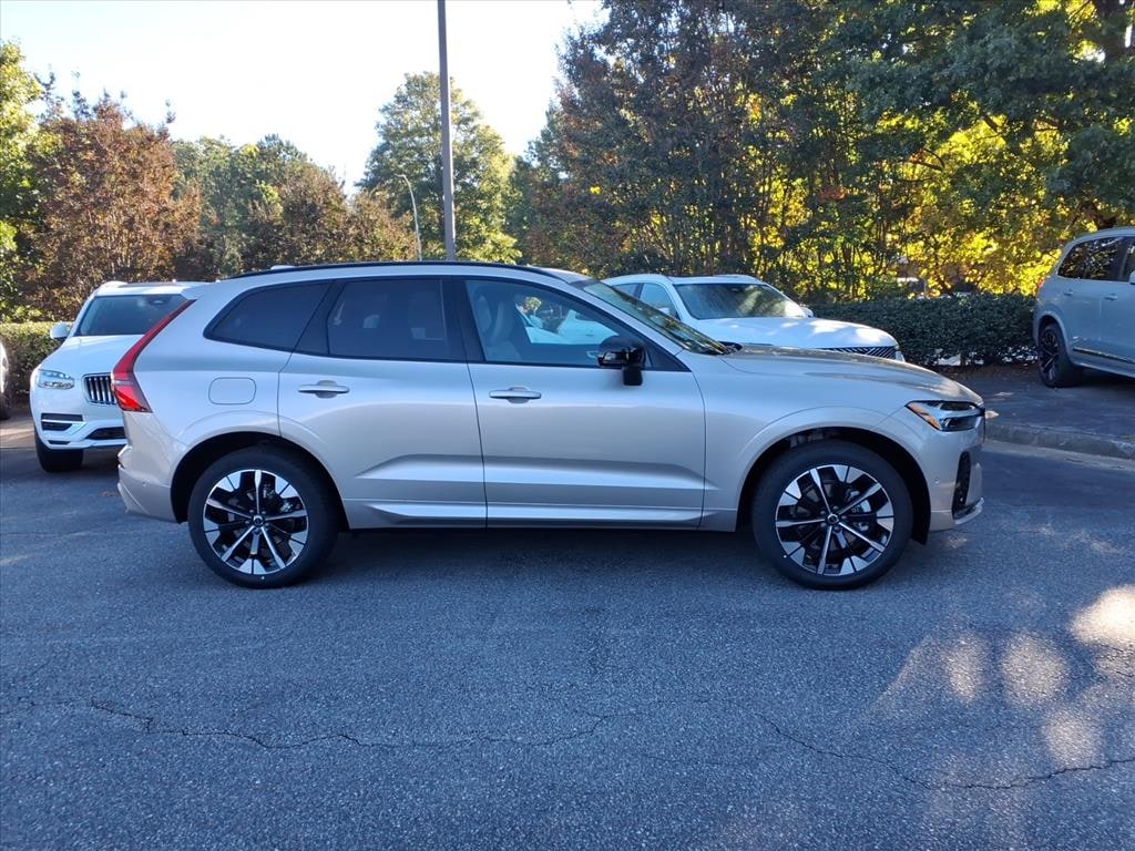 New 2026 Volvo XC60 B5 Plus SUV