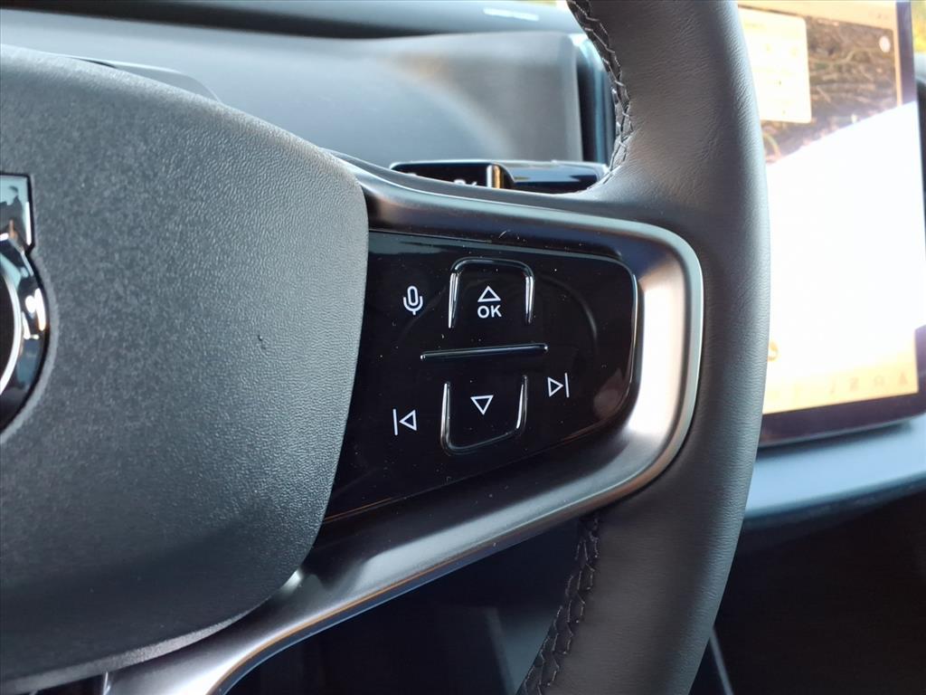 2025 Volvo EX30 Plus - Photo 21