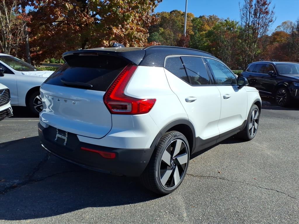 New 2026 Volvo EX40 Single Motor Extended Range Plus SUV