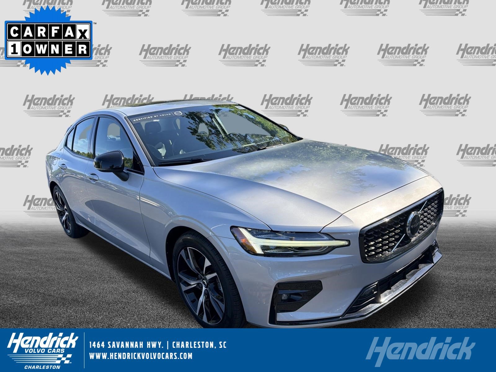 2024 Volvo S60 B5 Core Dark Theme's photo