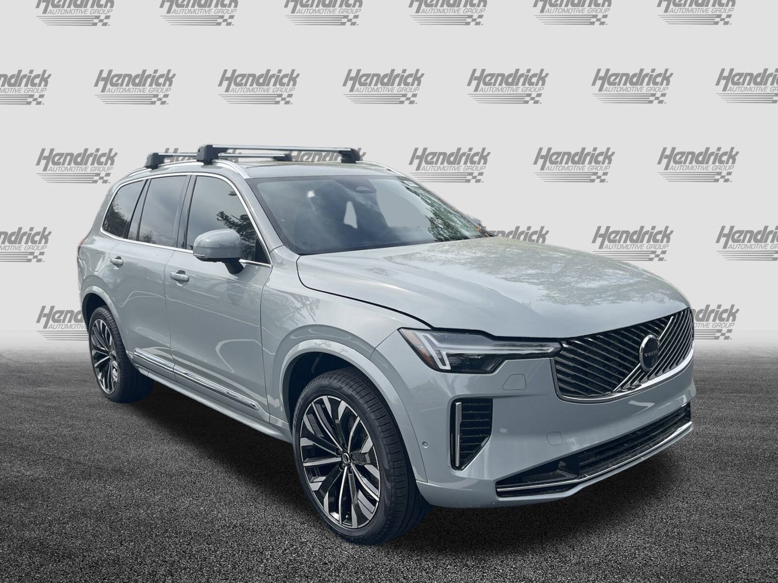 2025 Volvo XC90 Plus photo 2