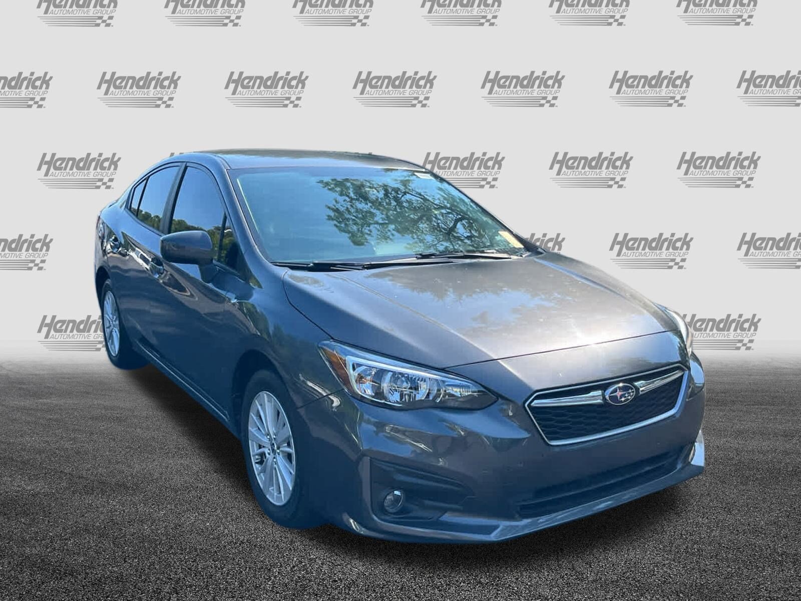 2018 Subaru Impreza Premium photo 2