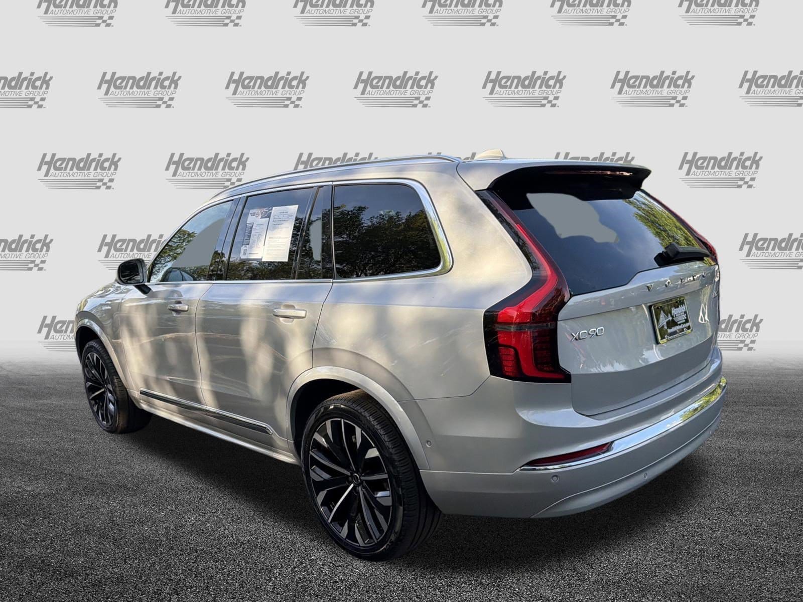 2025 Volvo XC90 Plus photo 3