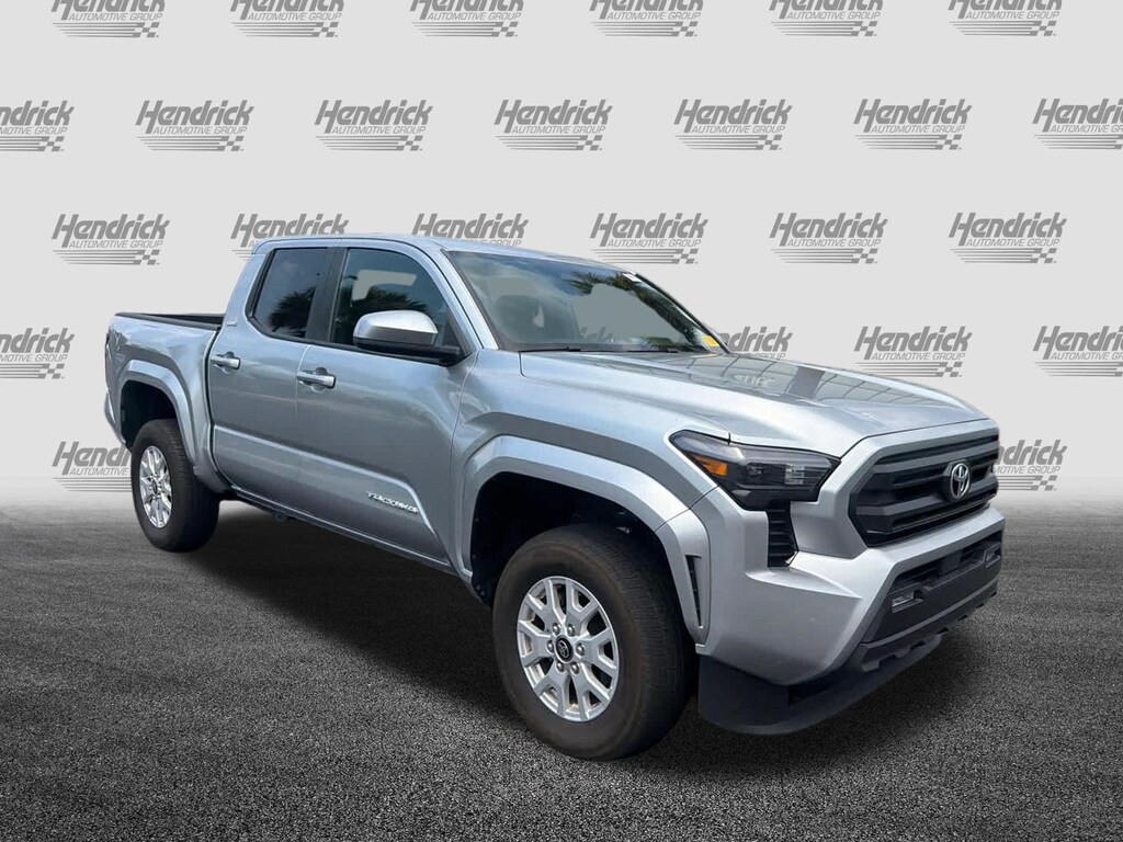 Used 2025 Toyota Tacoma 4WD SR5 Pickup