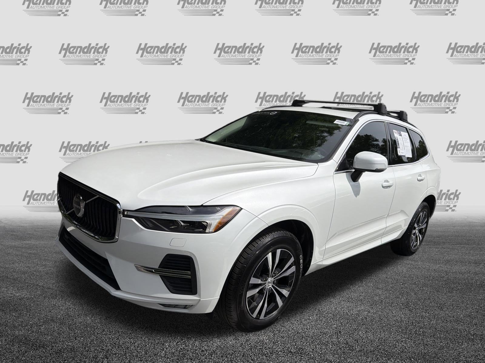 2023 Volvo XC60 Core photo 4