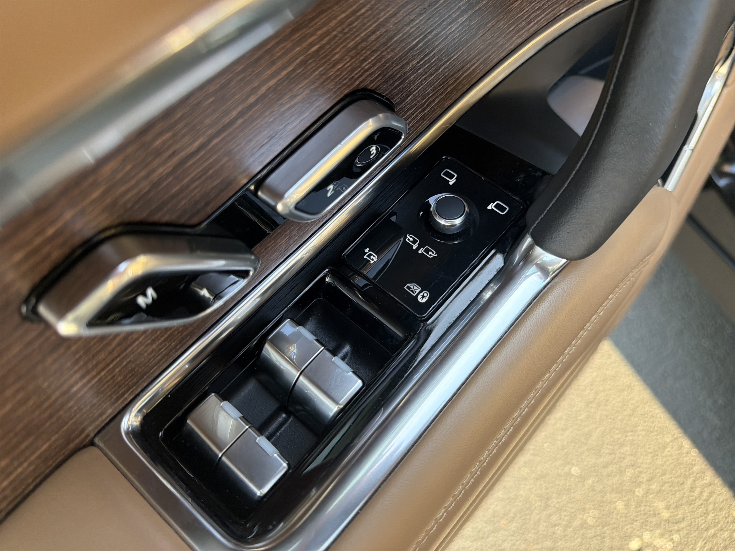 2024 Land Rover Range Rover SE - Photo 15