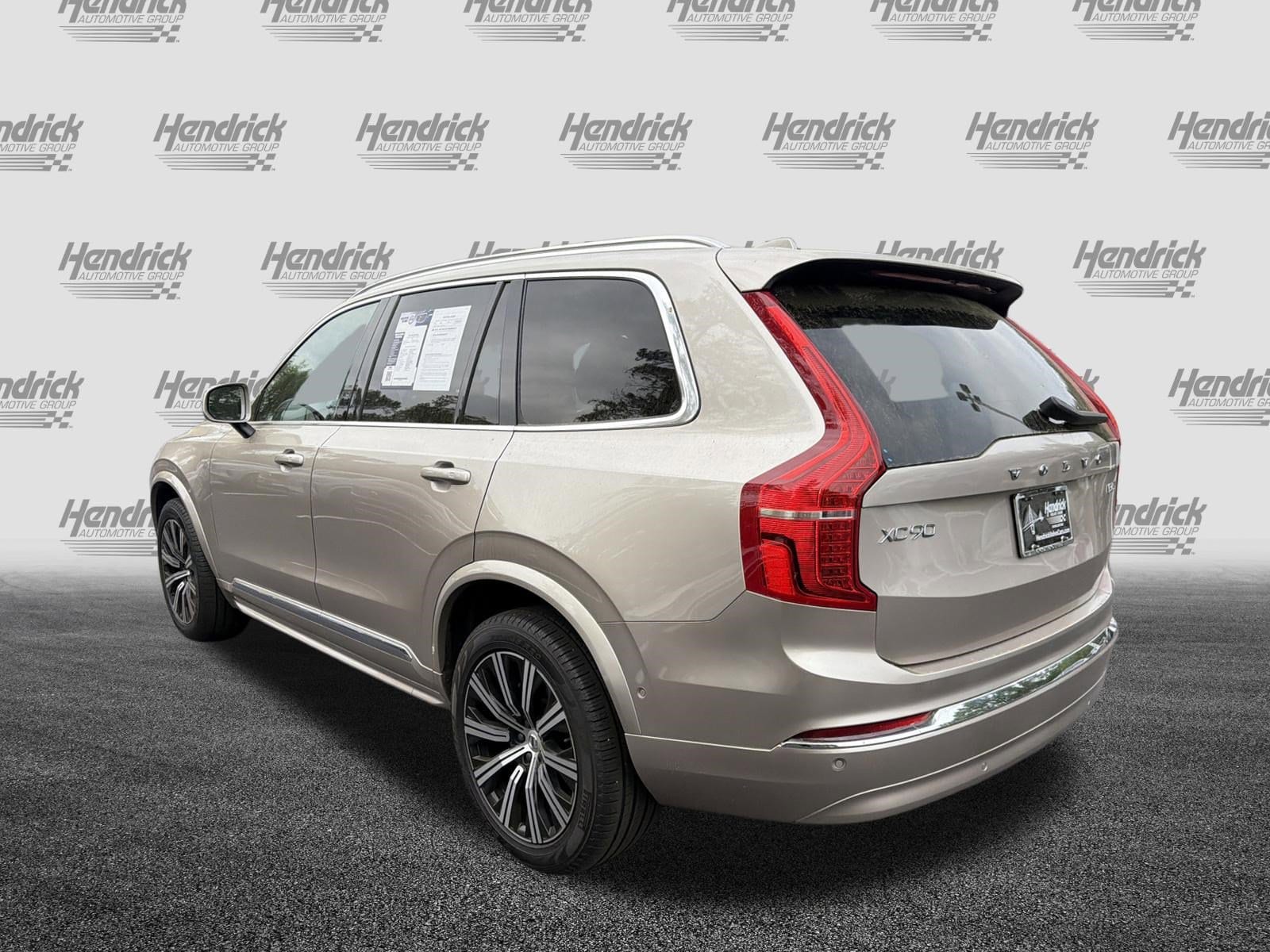 2023 Volvo XC90 Plus photo 3