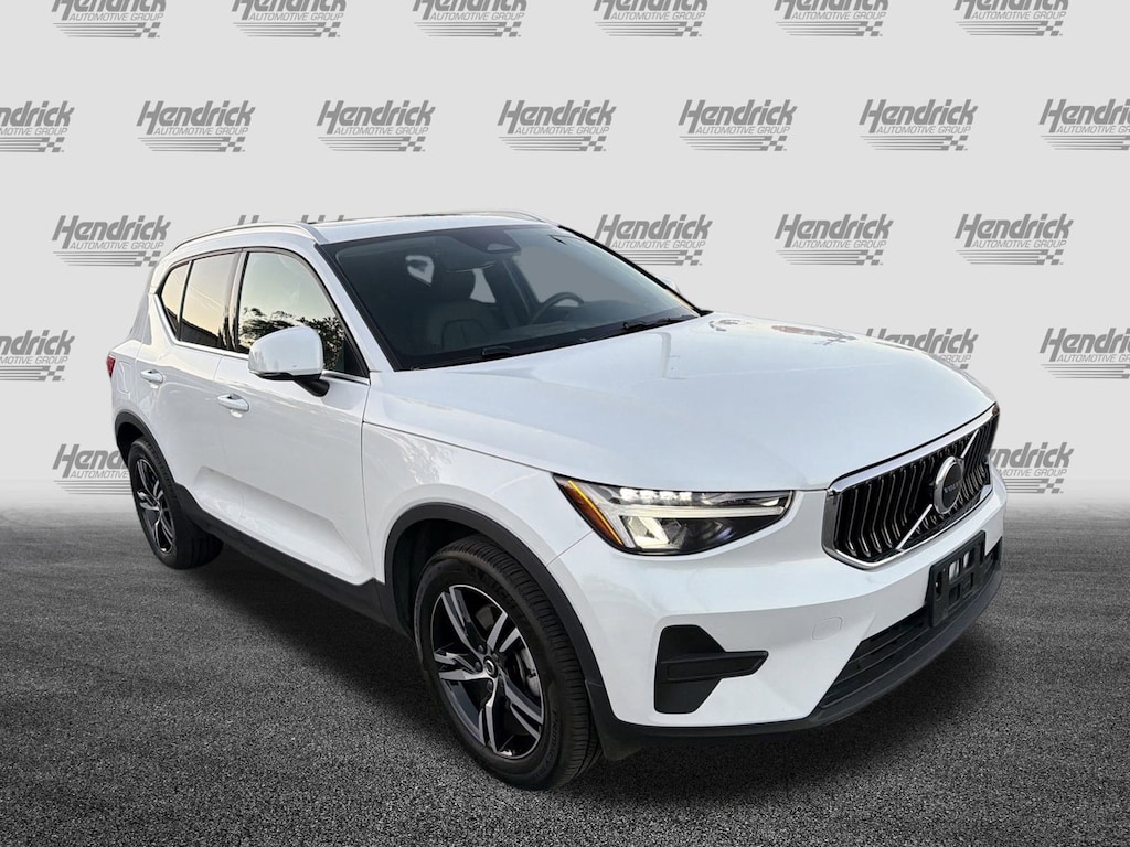 Certified 2025 Volvo XC40 Core Bright Theme SUV