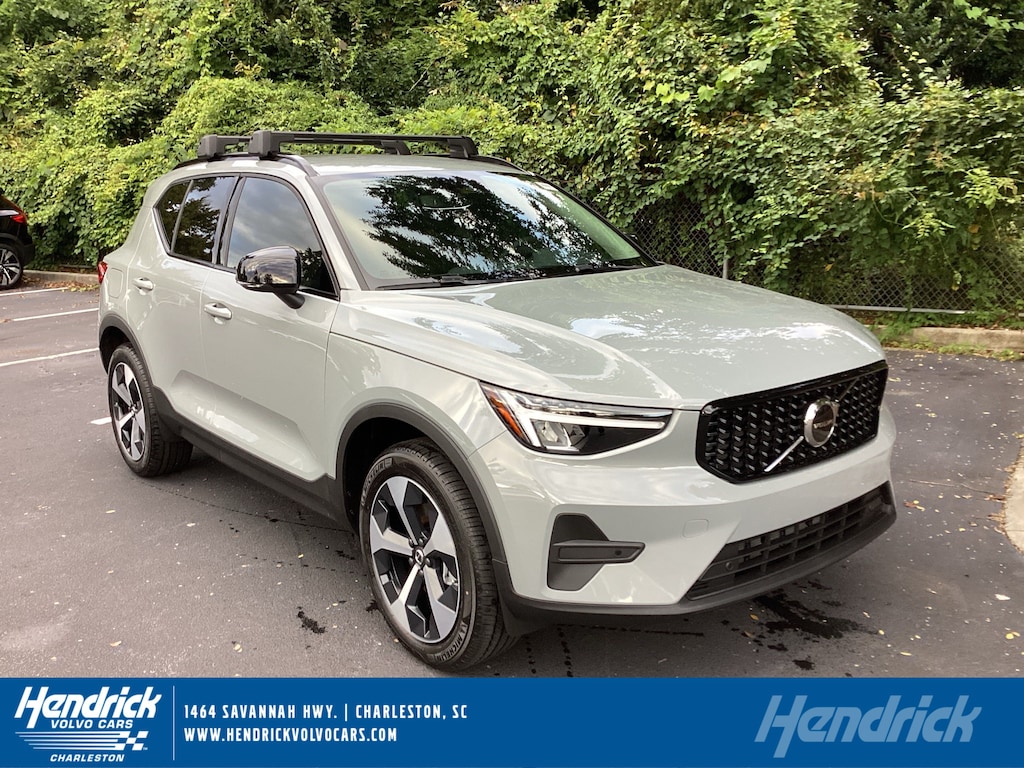 Certified 2026 Volvo XC40 Core SUV