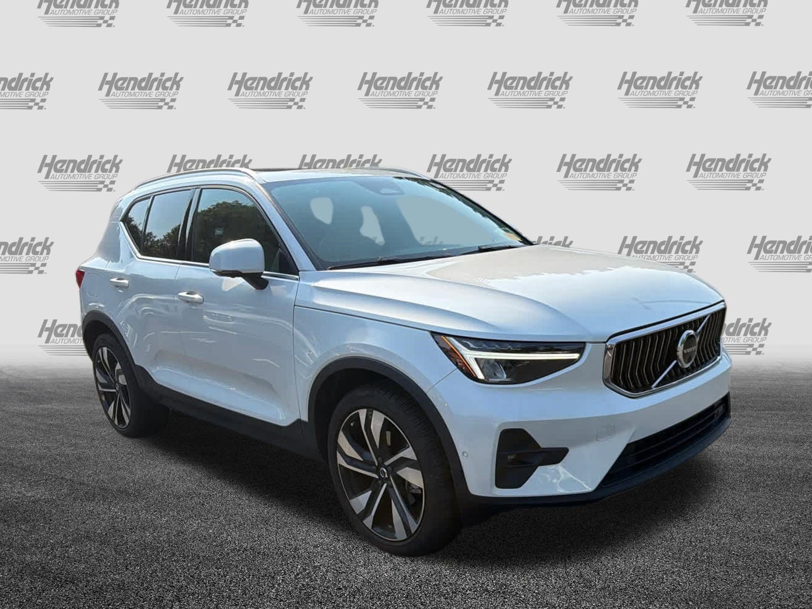 Volvo XC40 Plus Bright Theme