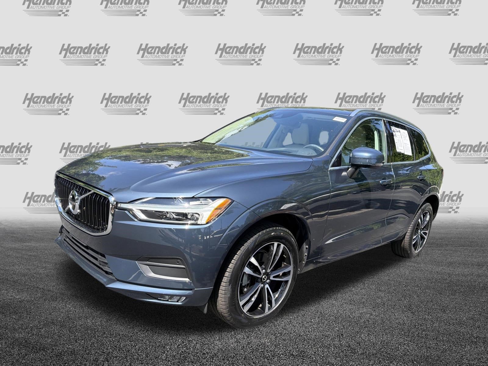 2021 Volvo XC60 Momentum photo 4