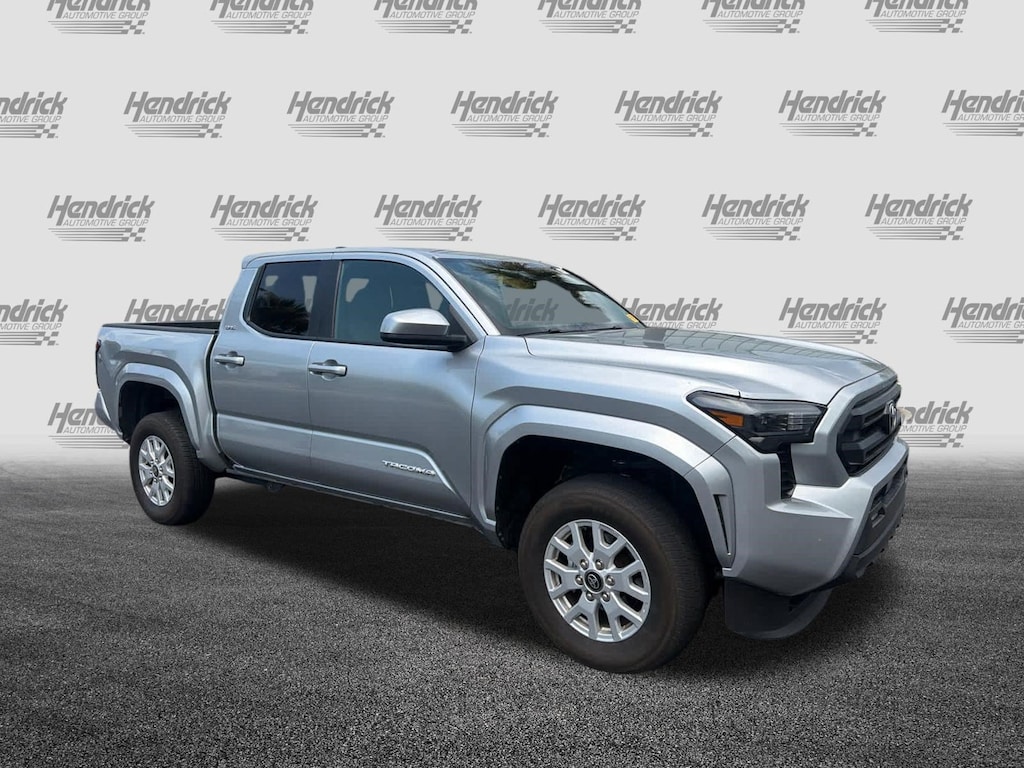Used 2025 Toyota Tacoma 4WD SR5 Pickup