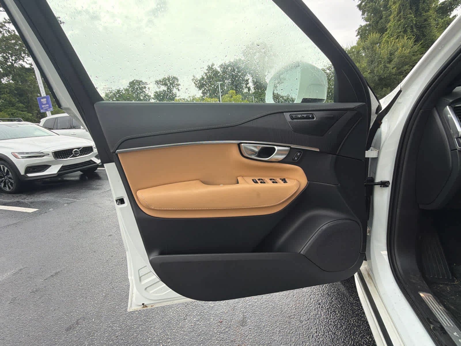 Volvo XC90 Ultimate Bright Theme