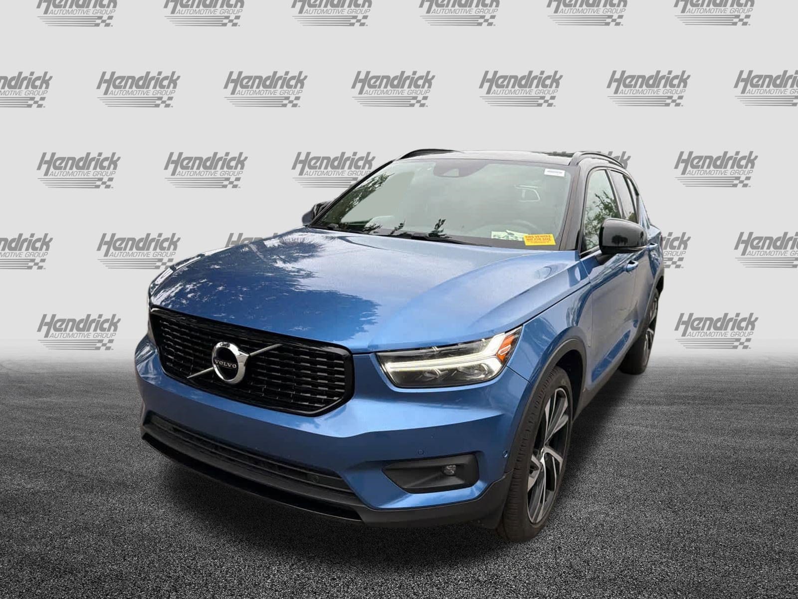 2019 Volvo XC40 R-Design photo 5