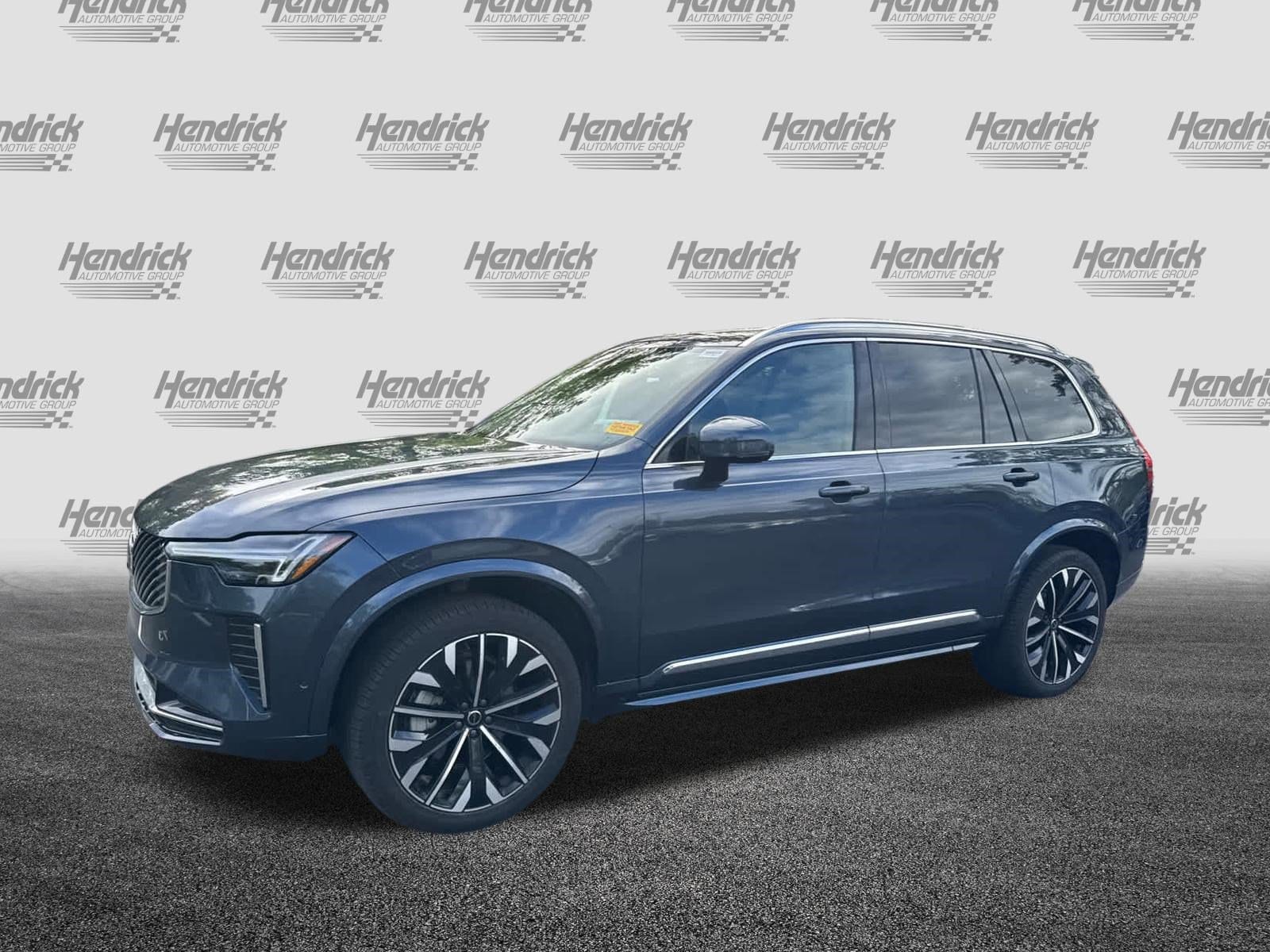 2025 Volvo XC90 Plus photo 5