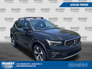2025 Volvo XC40 B5 Plus Bright Theme AWD SUV