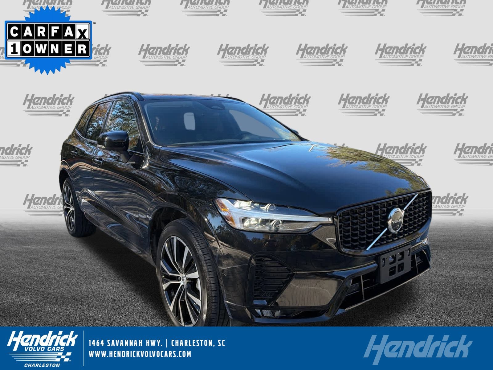 2025 Volvo XC60 Plus's photo