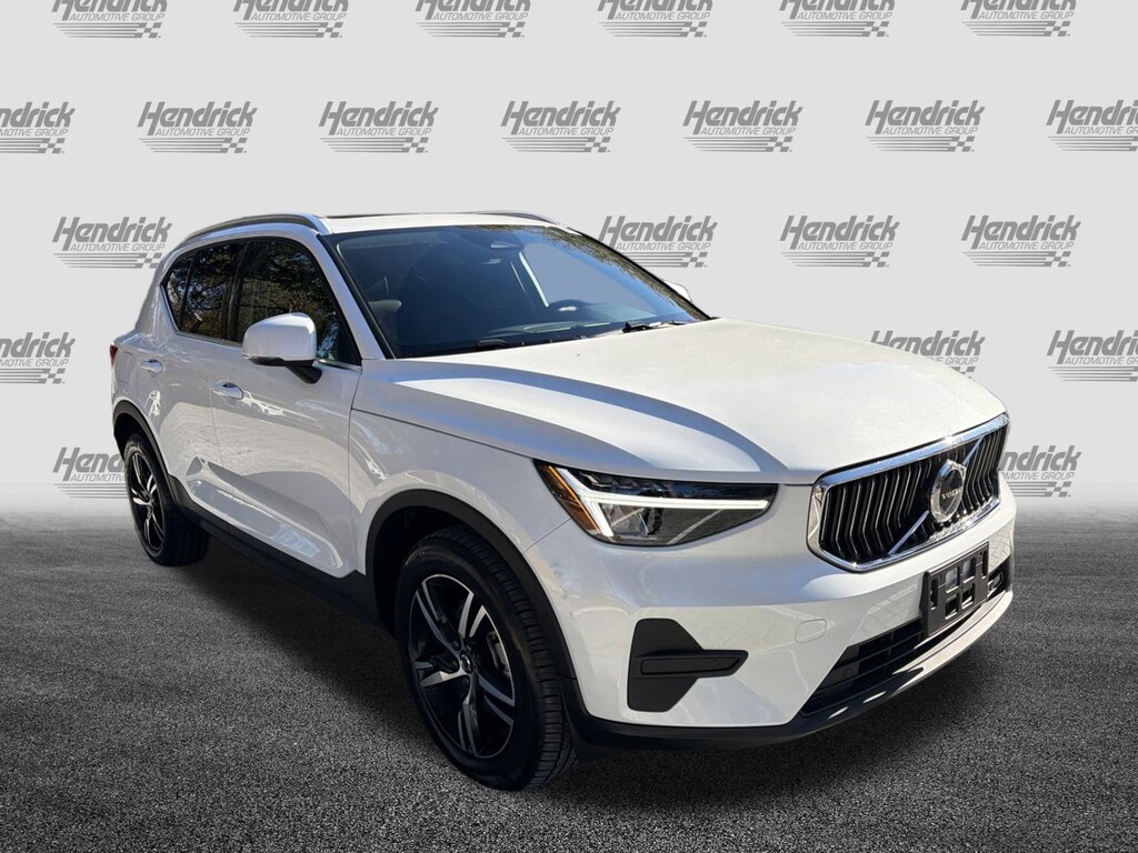 Certified 2025 Volvo XC40 Core Bright Theme SUV