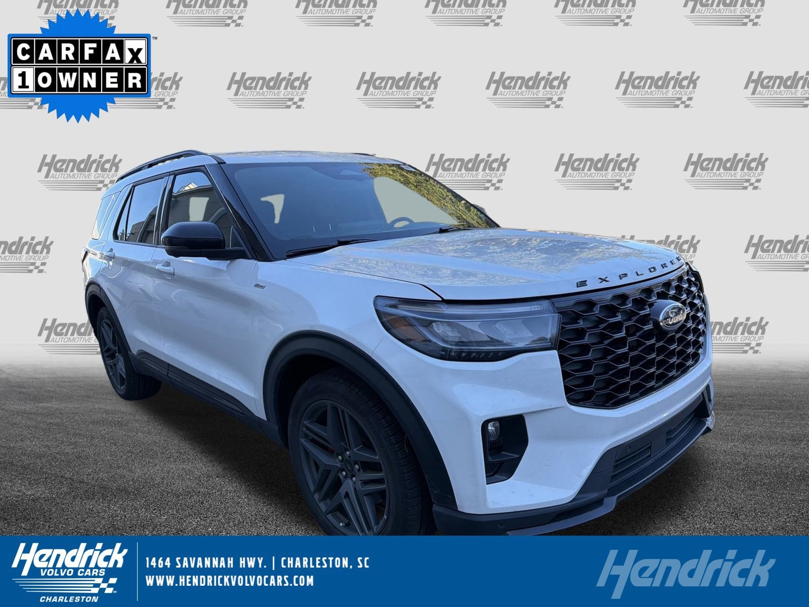 2025 Ford Explorer ST-LINE's photo