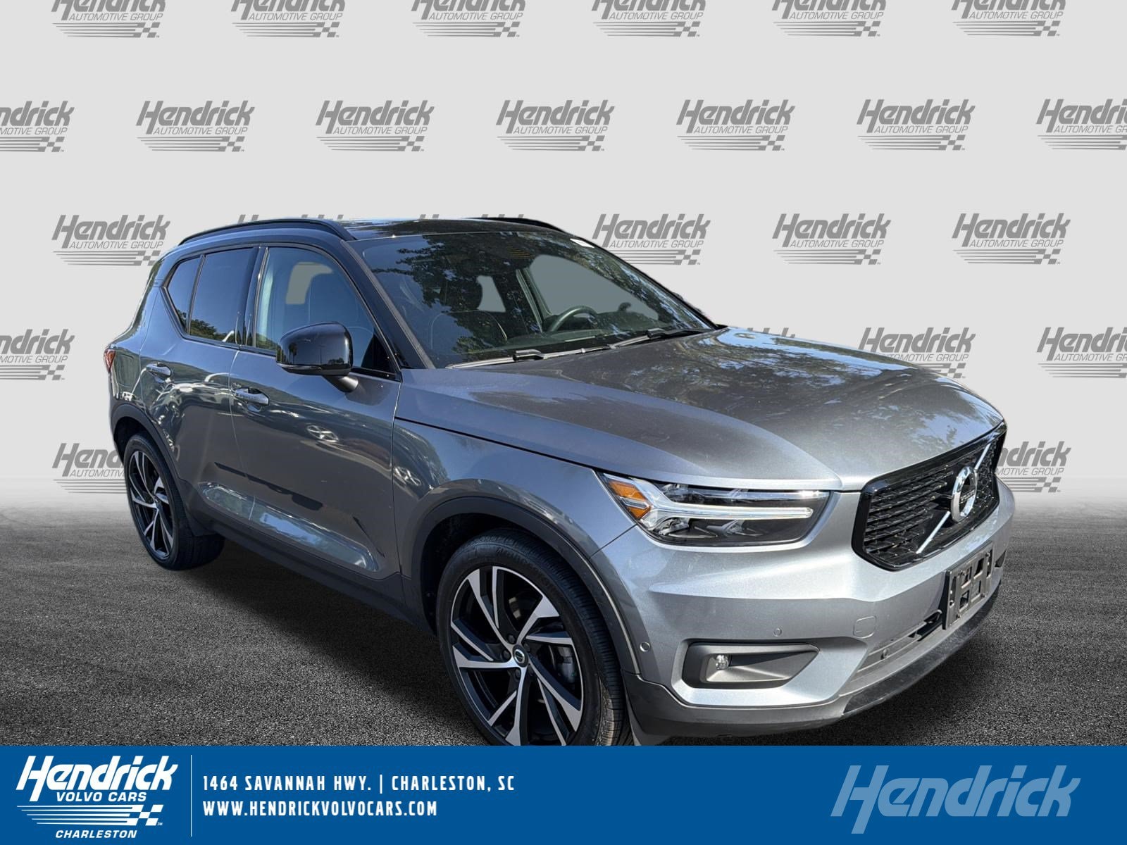 2019 Volvo XC40 T5 R-Design AWD's photo