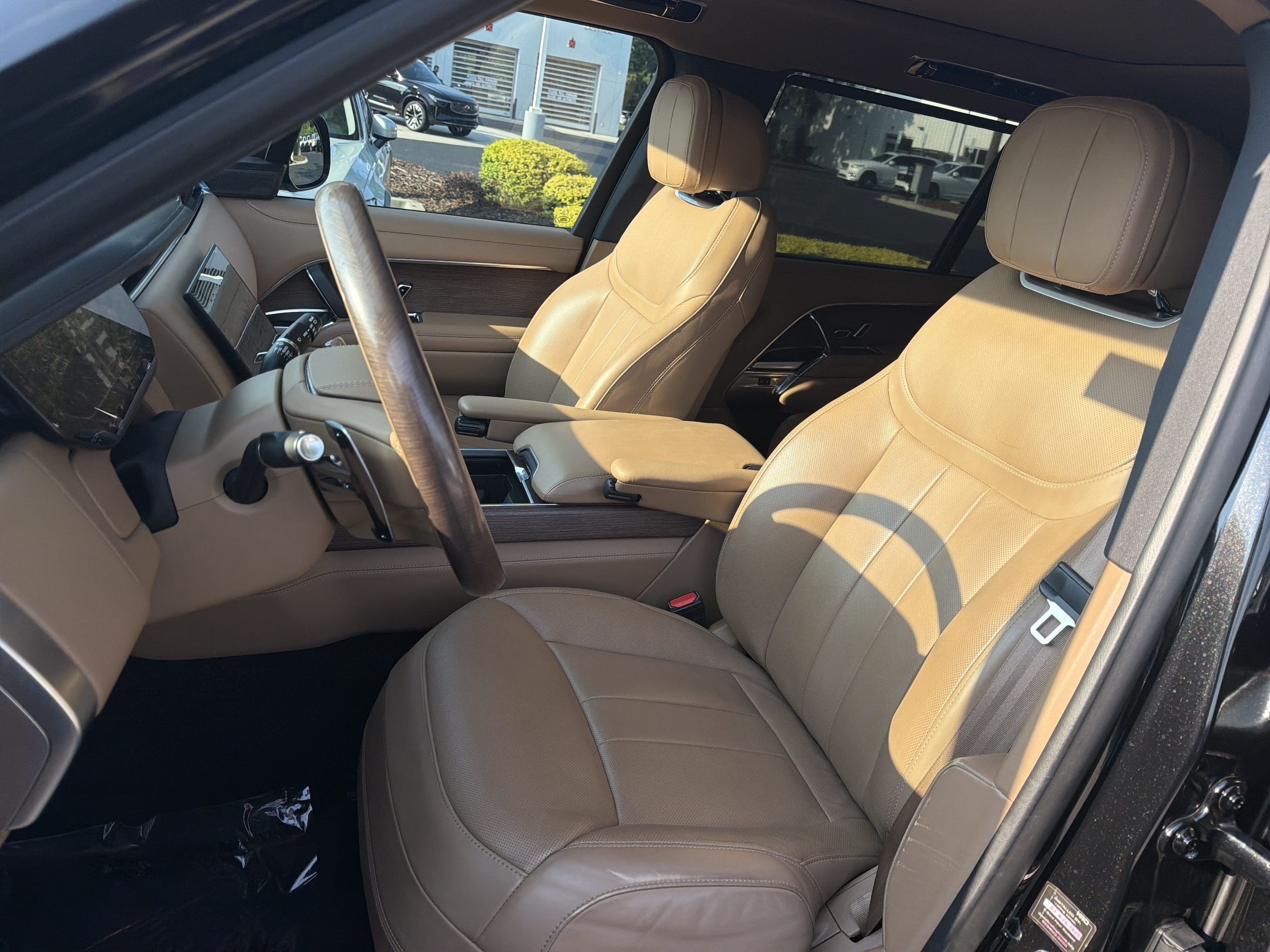 2024 Land Rover Range Rover SE - Photo 16