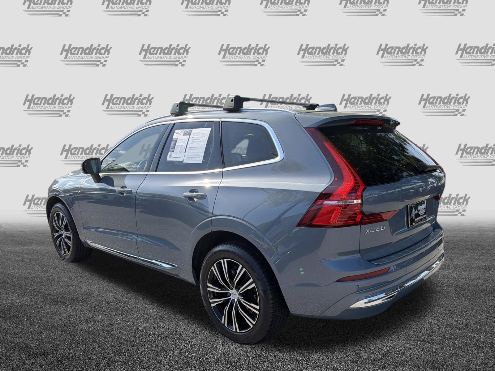 2022 Volvo XC60 Inscription photo 3