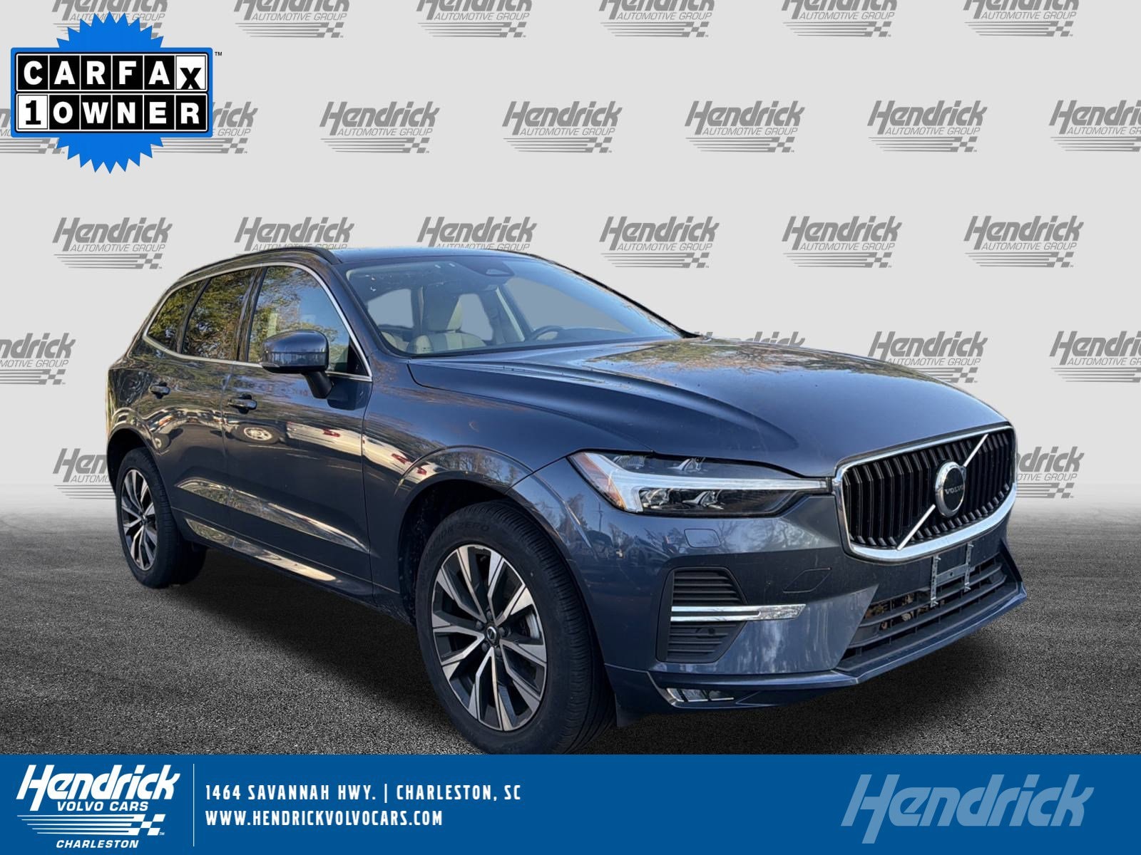 2023 Volvo XC60 Core's photo