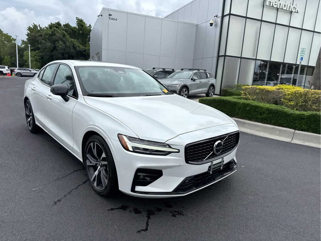 Used 2024 Volvo S60 Core Dark Theme Sedan