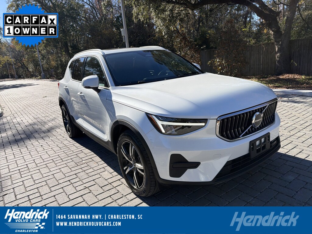 Certified 2025 Volvo XC40 Core Bright Theme SUV