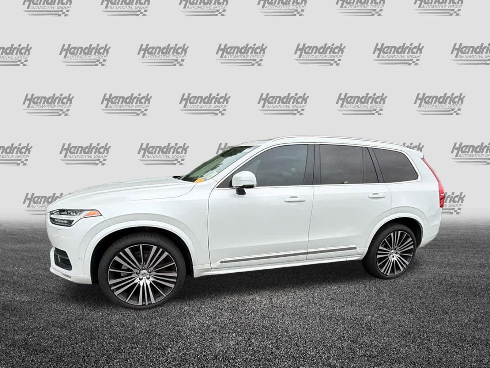 2023 Volvo XC90 Ultimate photo 3