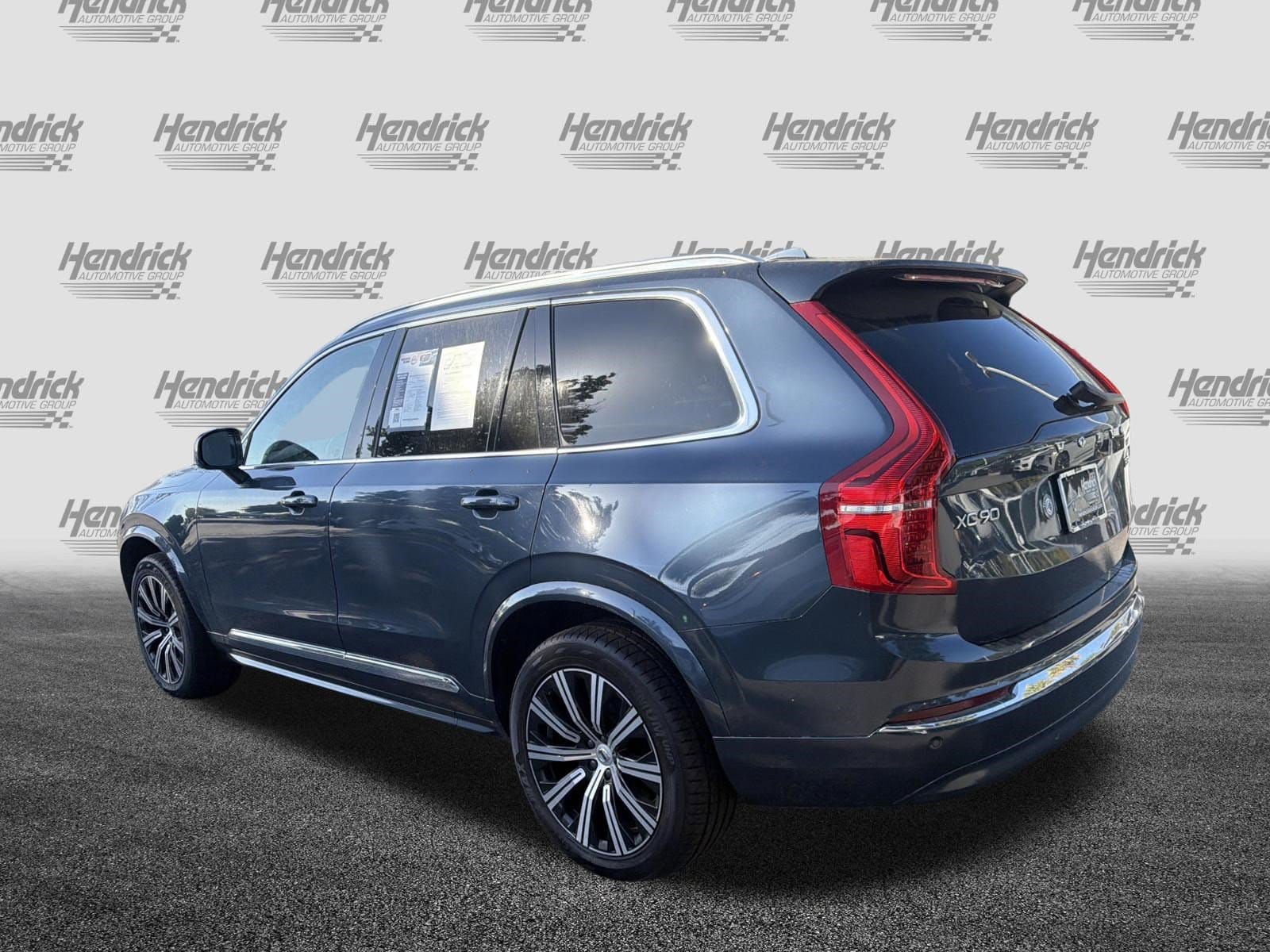 2024 Volvo XC90 Core Bright Theme photo 3