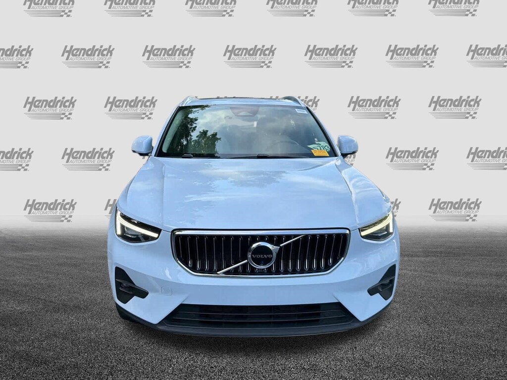 Used 2024 Volvo XC40 Ultimate Bright Theme SUV