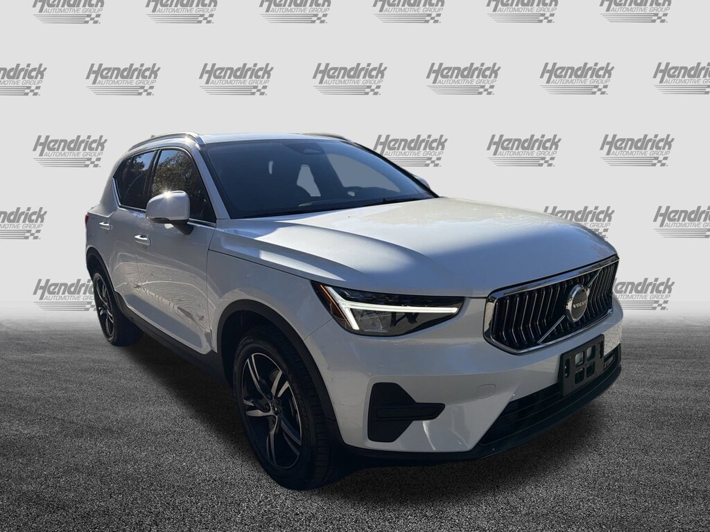 Certified 2025 Volvo XC40 Core Bright Theme SUV