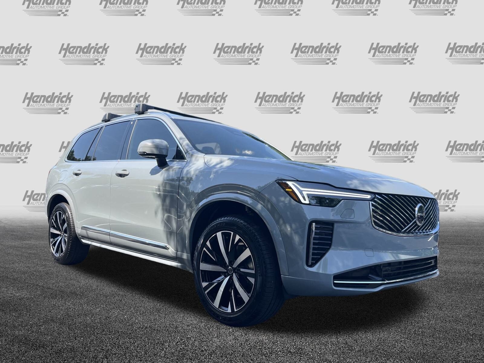 2026 Volvo XC90 B5 Core photo 2