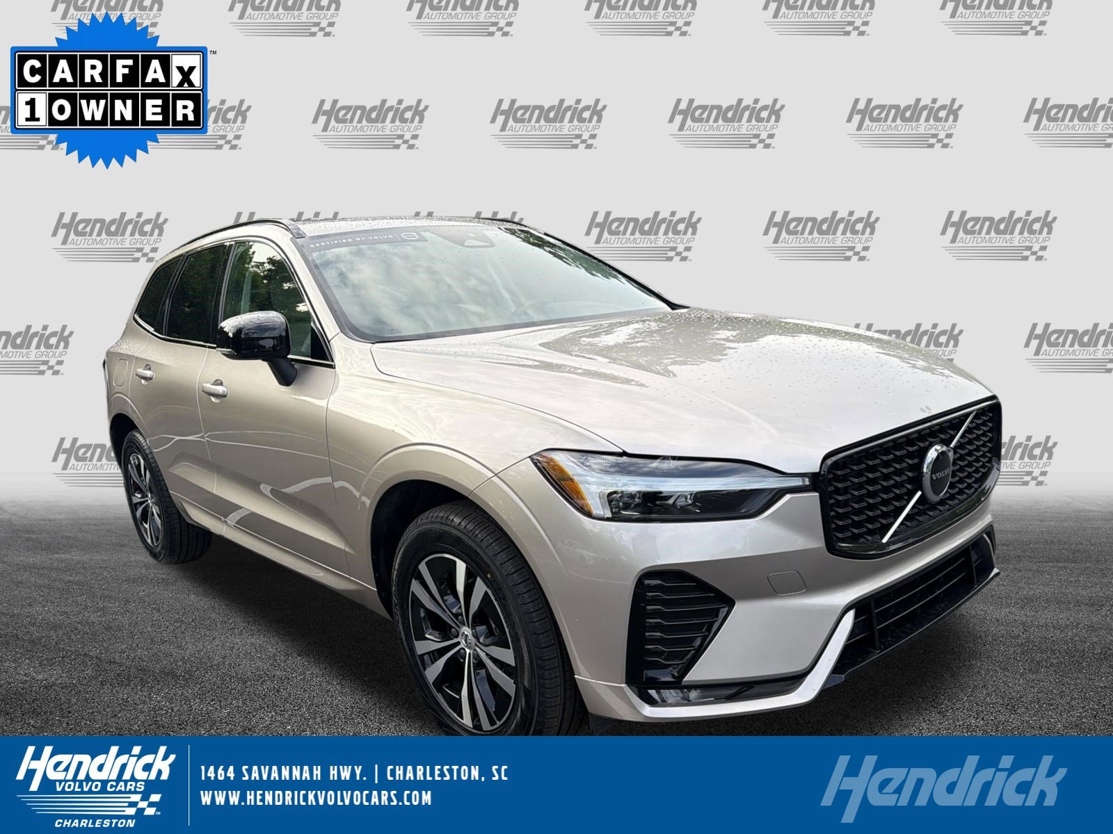 2025 Volvo XC60 B5 Core Dark AWD's photo