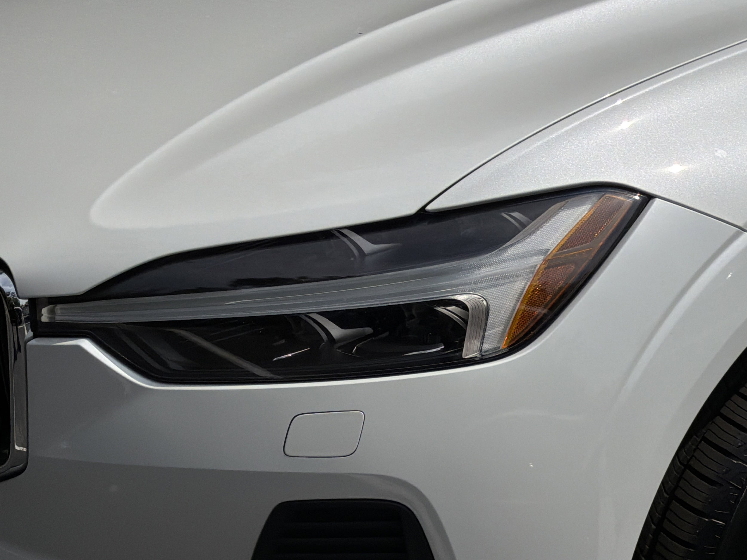 2023 Volvo XC60 Core photo 5