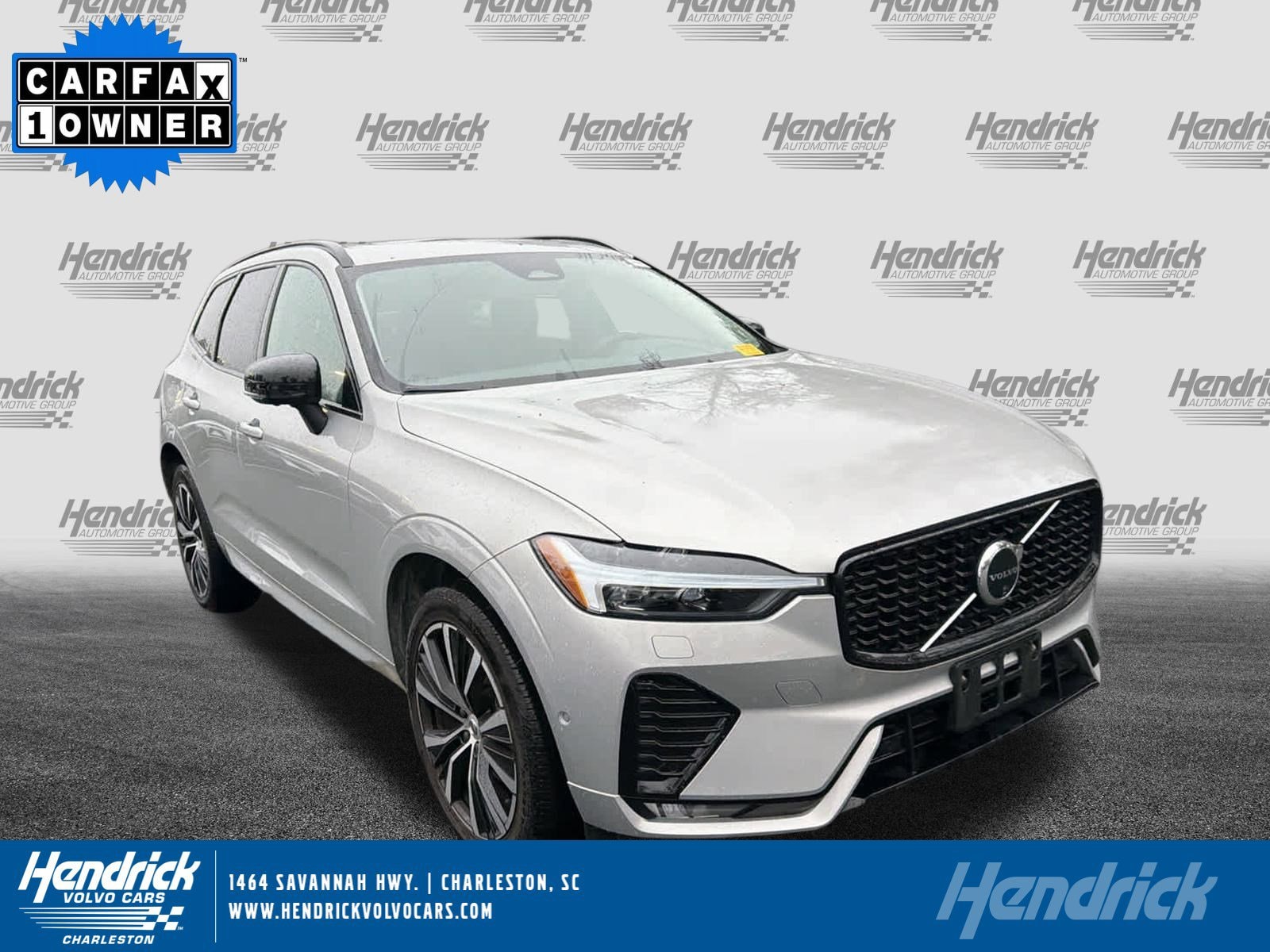 2025 Volvo XC60 Plus's photo